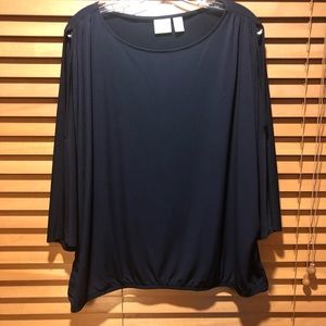 Chicos navy Travelers top sz3